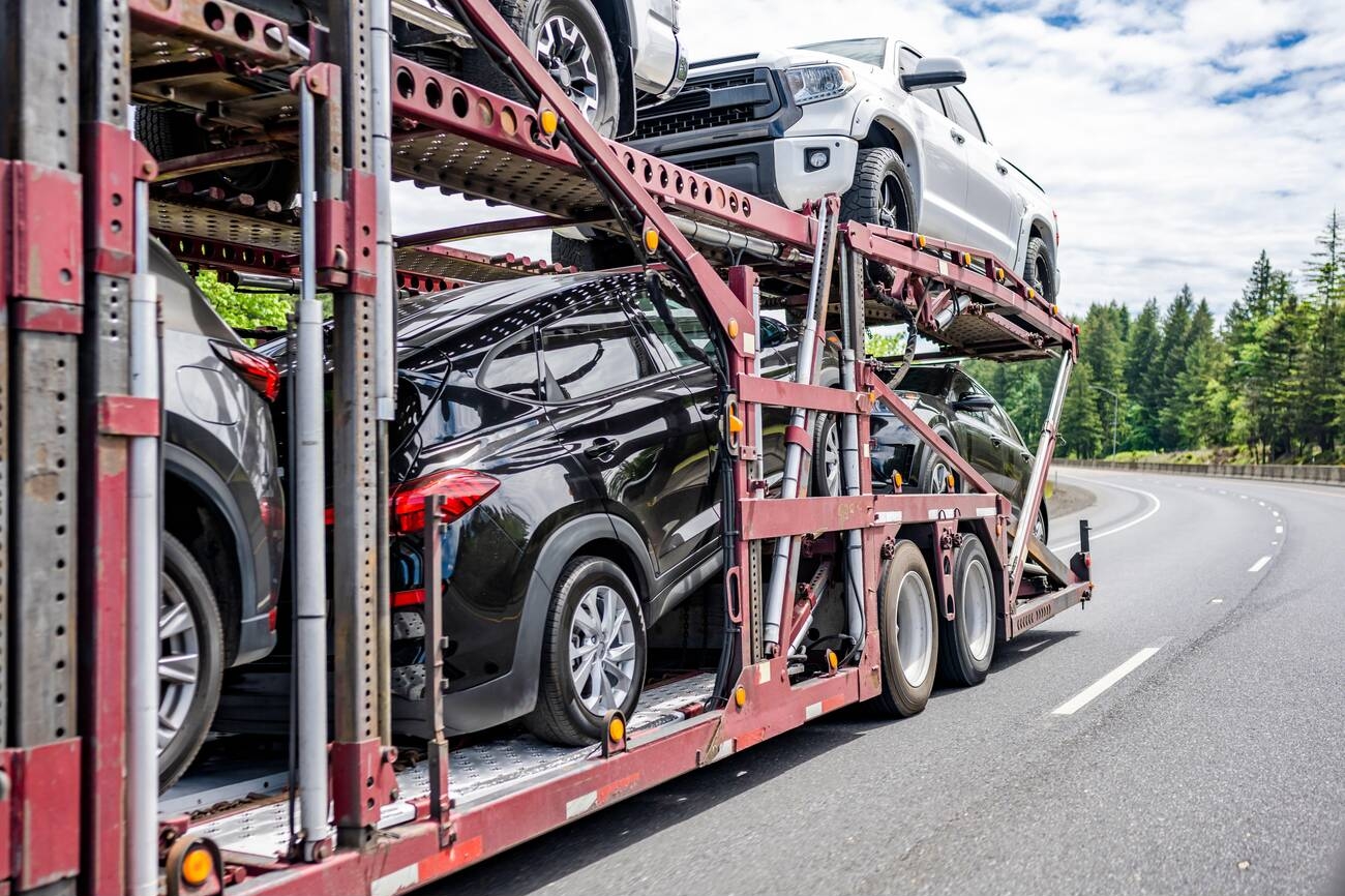 Trasportate le vostre auto con camion che trasporta auto